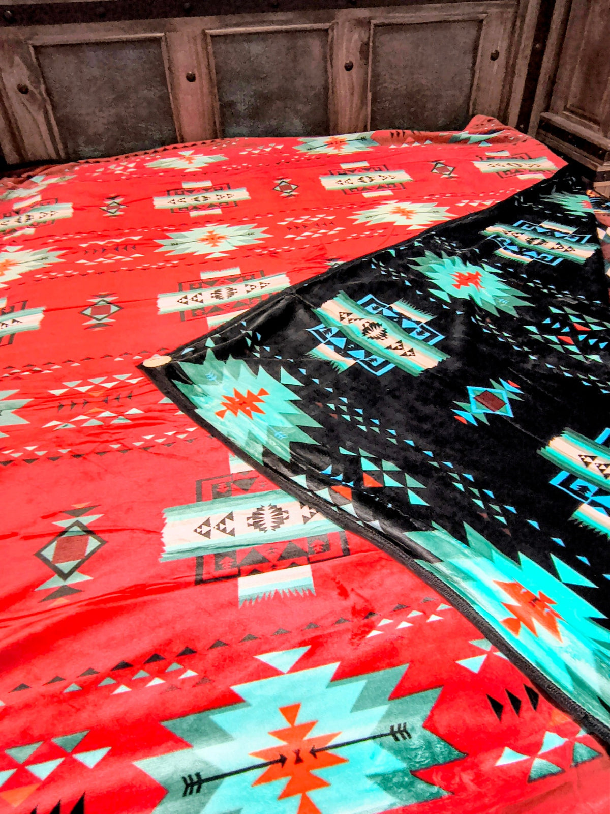 Red / Cinnabar original Converging Arrows blanket pattern reference for King, approximately 108 × 90 inches; photographed sample shows color and design.